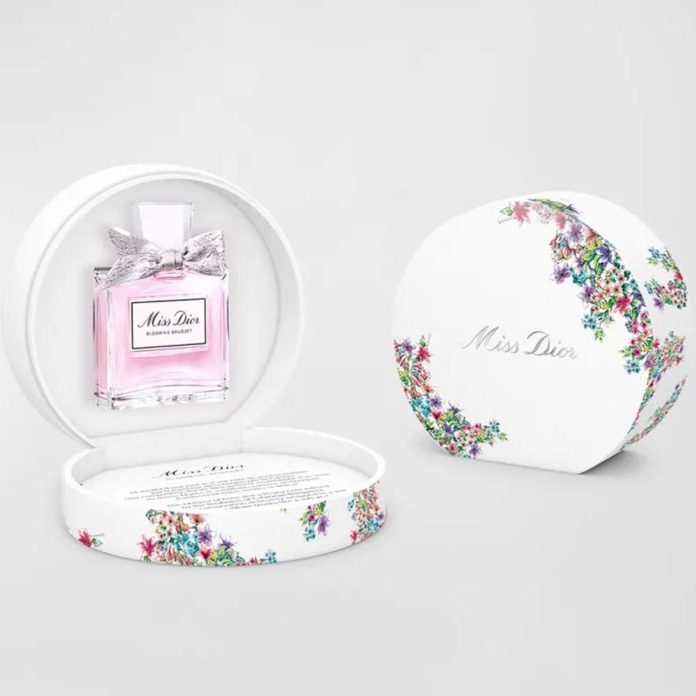 MISS DIOR Blooming Bouquet gift